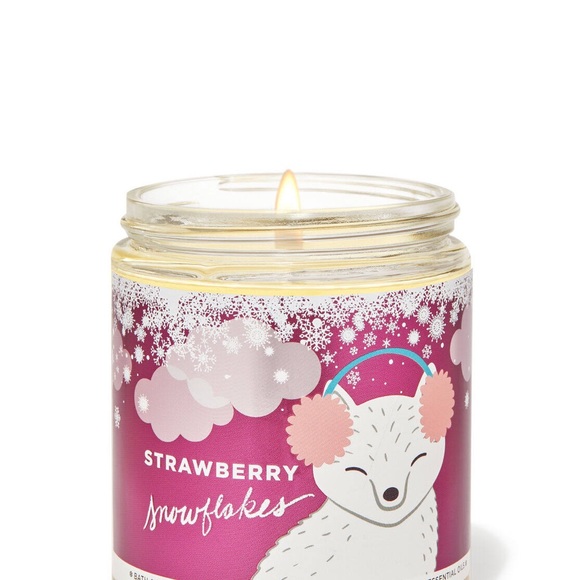 NWT Bath & Body Work Strawberry Snowflakes Single Wick Candle - Picture 2 of 3